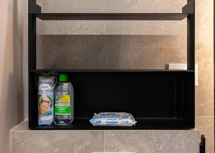 公寓 Lyra New Boutique Building With Fee-based Parking & Terrace