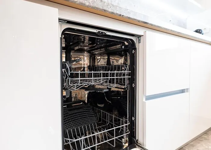 Lyra New Boutique Building With Fee-based Parking & Terrace