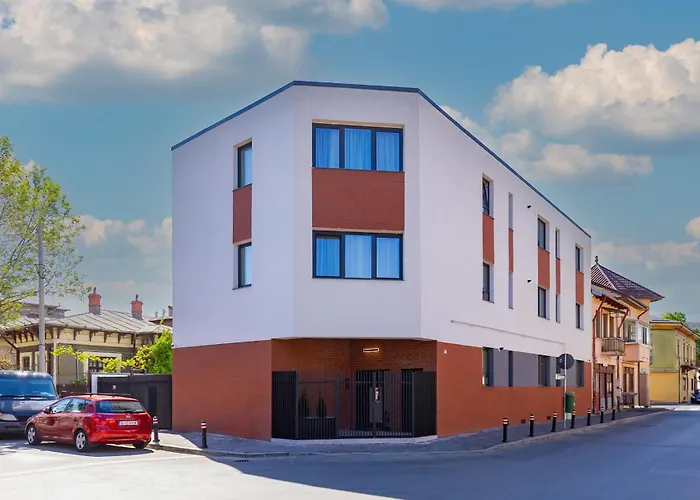 Lyra New Boutique Building With Fee-based Parking & Terrace 公寓