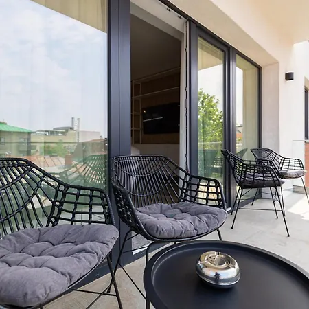 Apartmán Lyra New Boutique Building With Fee-based Parking & Terrace