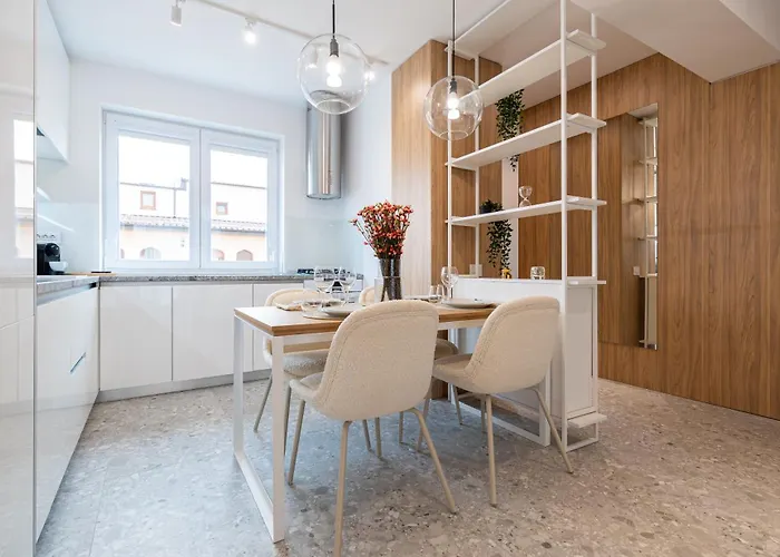 Lyra New Boutique Building With Fee-based Parking & Terrace Apartmán