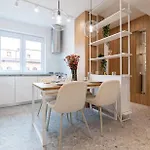 Lyra New Boutique Building With Fee-based Parking & Terrace Apartment