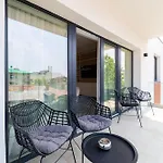 Apartment Lyra New Boutique Building With Fee-based Parking & Terrace