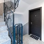 Lyra New Boutique Building With Fee-based Parking & Terrace
