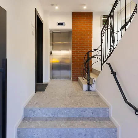 Lyra New Boutique Building With Terrace And Private Parking *