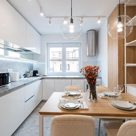 Lyra New Boutique Building With Terrace And Private Parking Bukarest