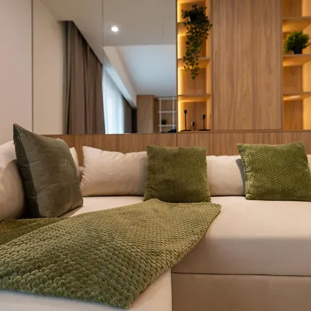 Lyra New Boutique Building Apartment With Parking & Terrace 부쿠레슈티