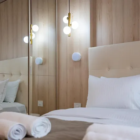 아파트 Lyra New Boutique Building Apartment With Parking & Terrace