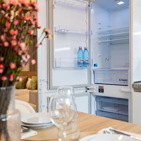 Lyra New Boutique Building With Terrace And Private Parking Βουκουρέστι