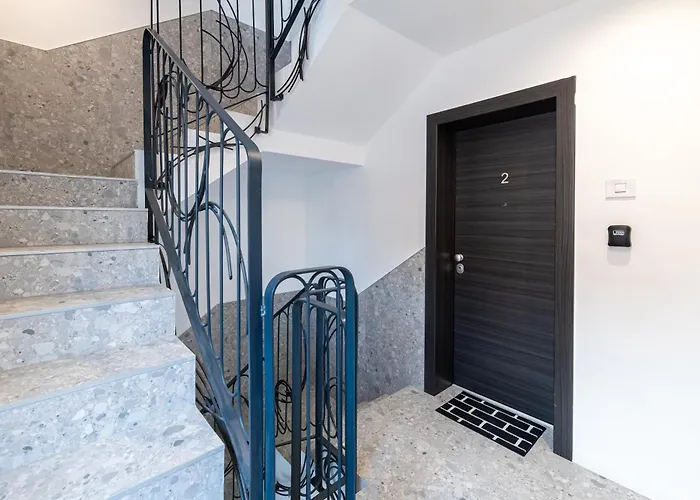 Lyra New Boutique Building Apartment With Parking & Terrace