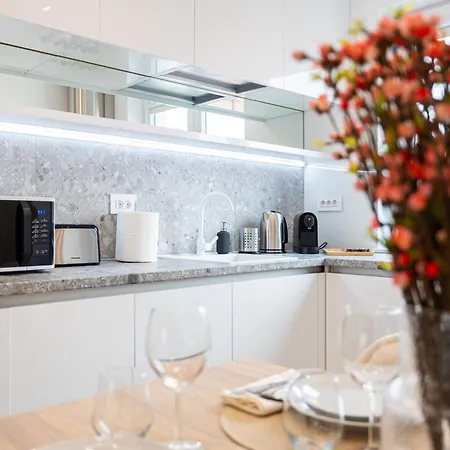 Lyra New Boutique Building Apartment With Parking & Terrace Bukarest