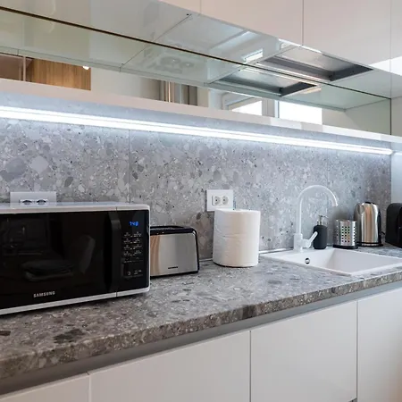 Apartament Lyra New Boutique Building With Terrace And Private Parking Bukareszt