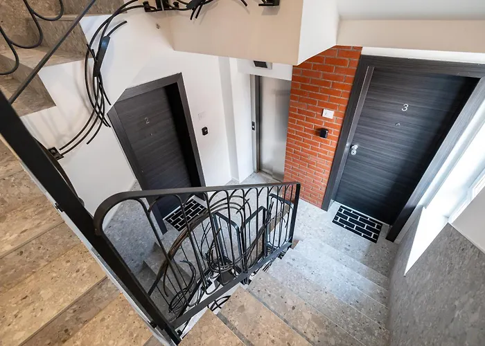 Lyra New Boutique Building With Fee-based Parking & Terrace Bukarest